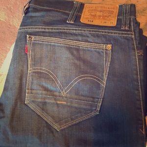 Levi Slim Straight 514